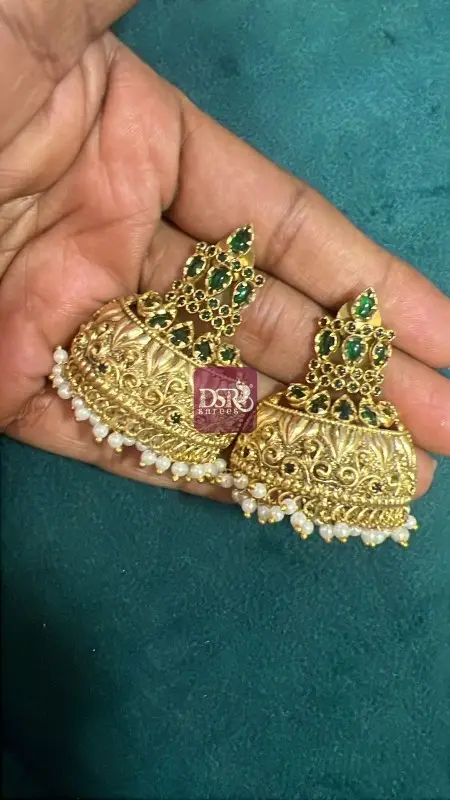 Earings Collections