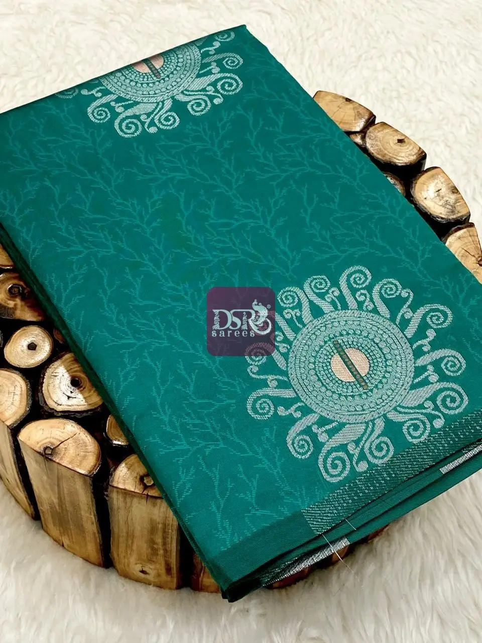 Borderless Emboss Sarees