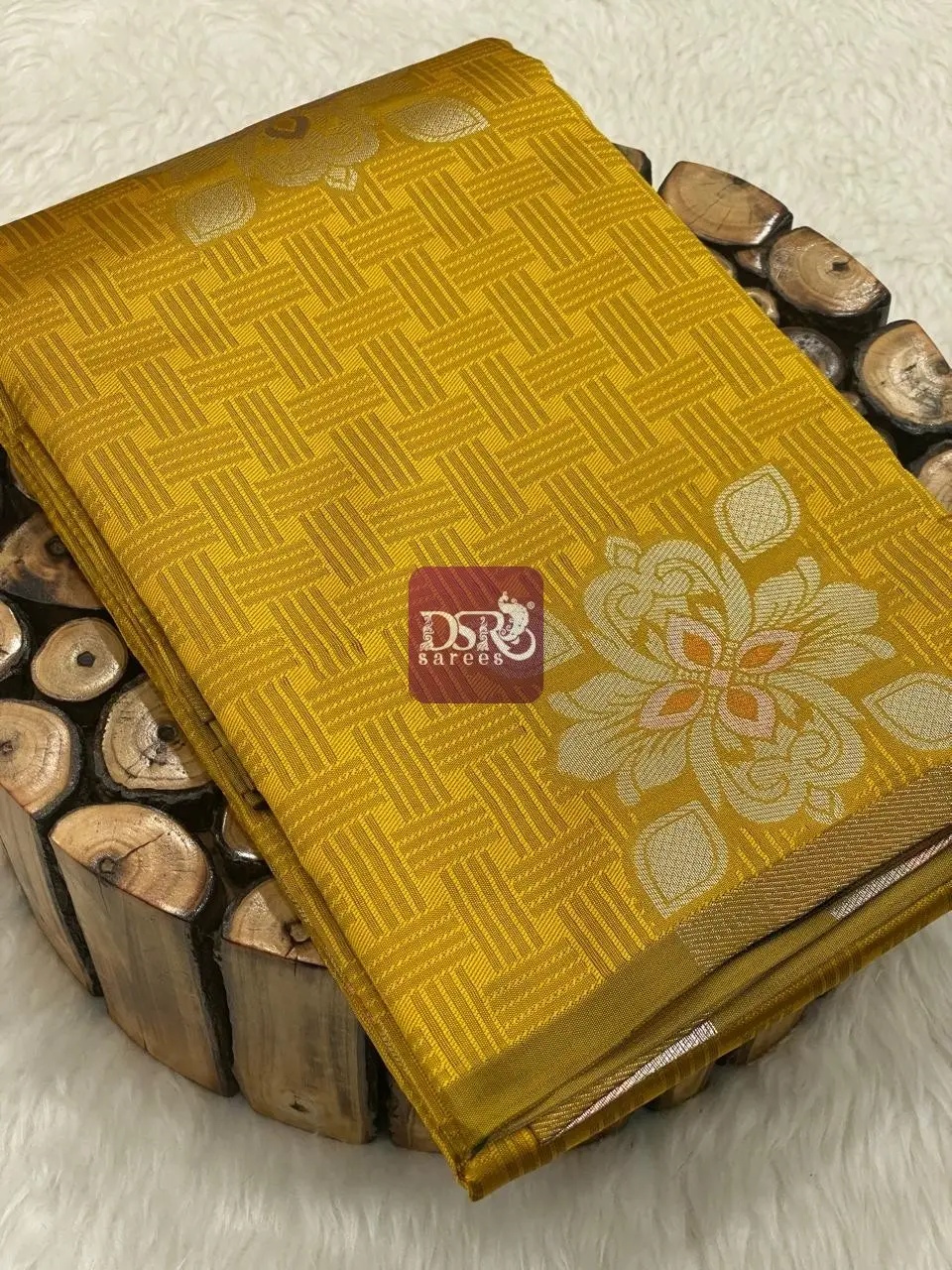 Borderless Emboss Sarees