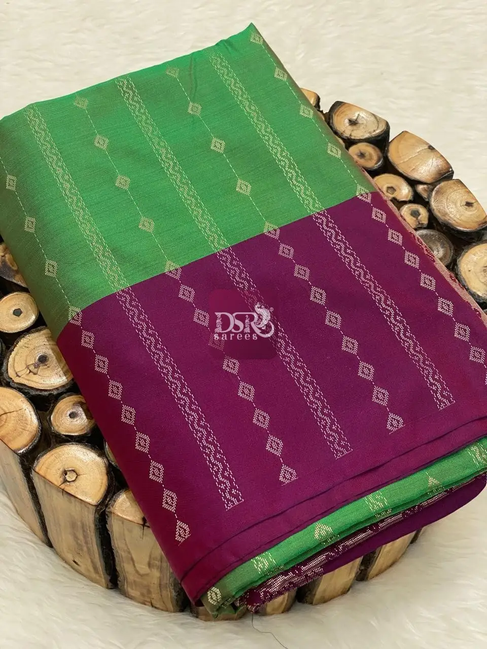 Vairaooshi  Slub Silk Saree