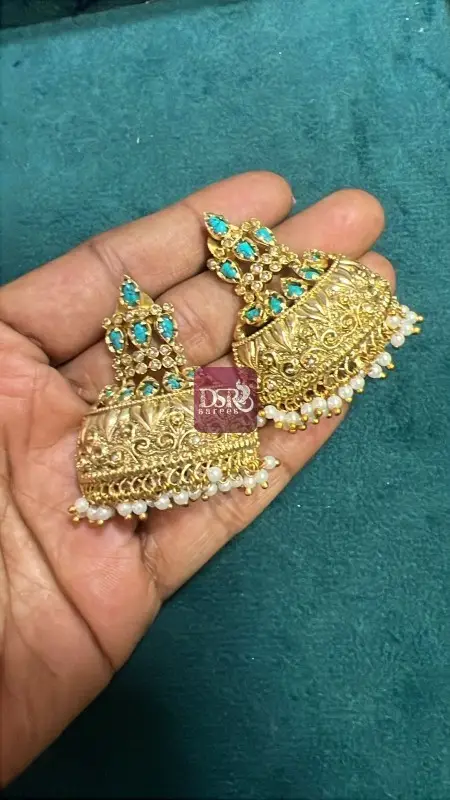 Earings Collections