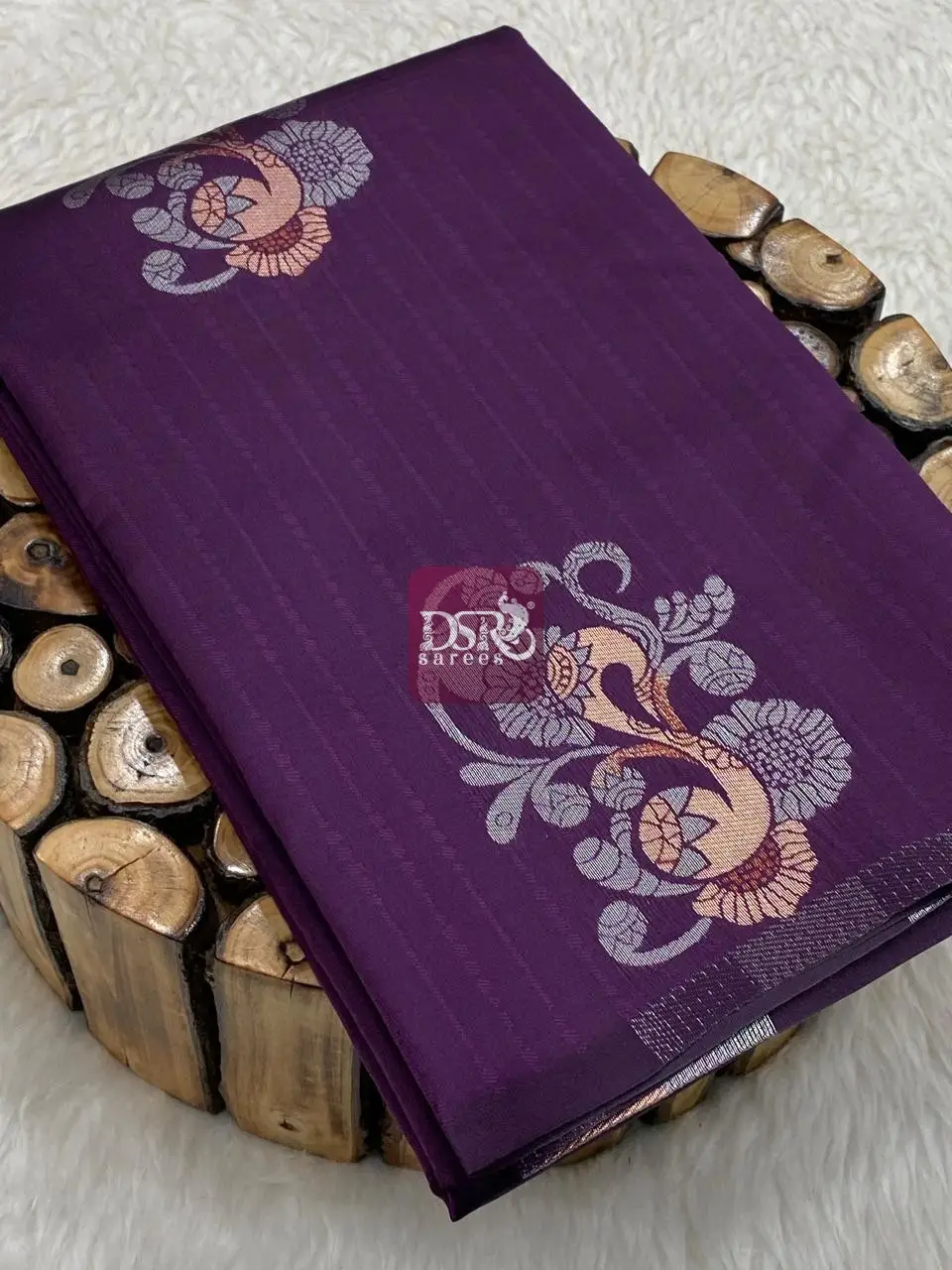 Borderless Emboss Sarees