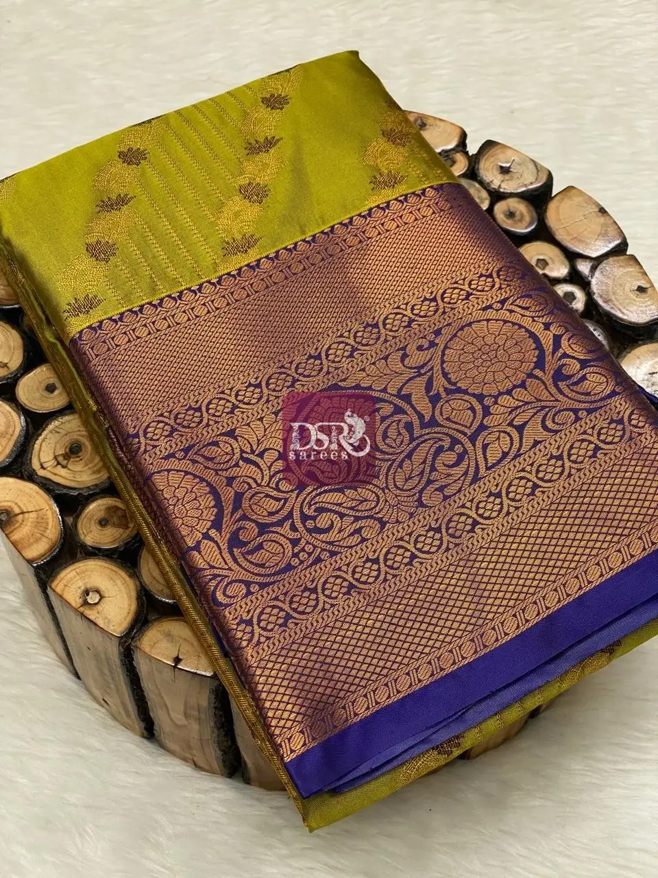 Premium Kanchi Lines Design