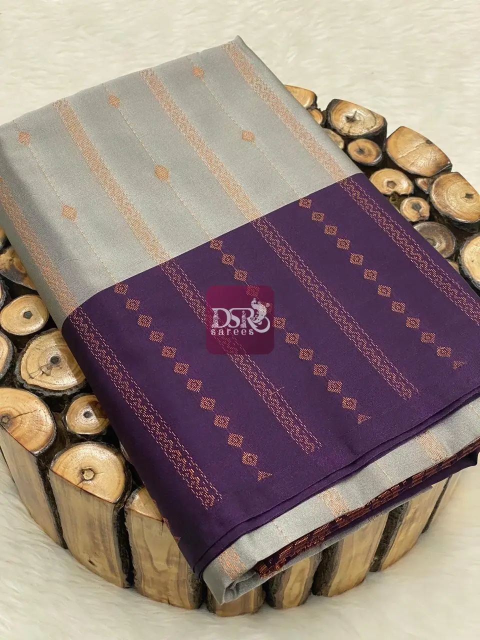 Vairaooshi  Slub Silk Saree
