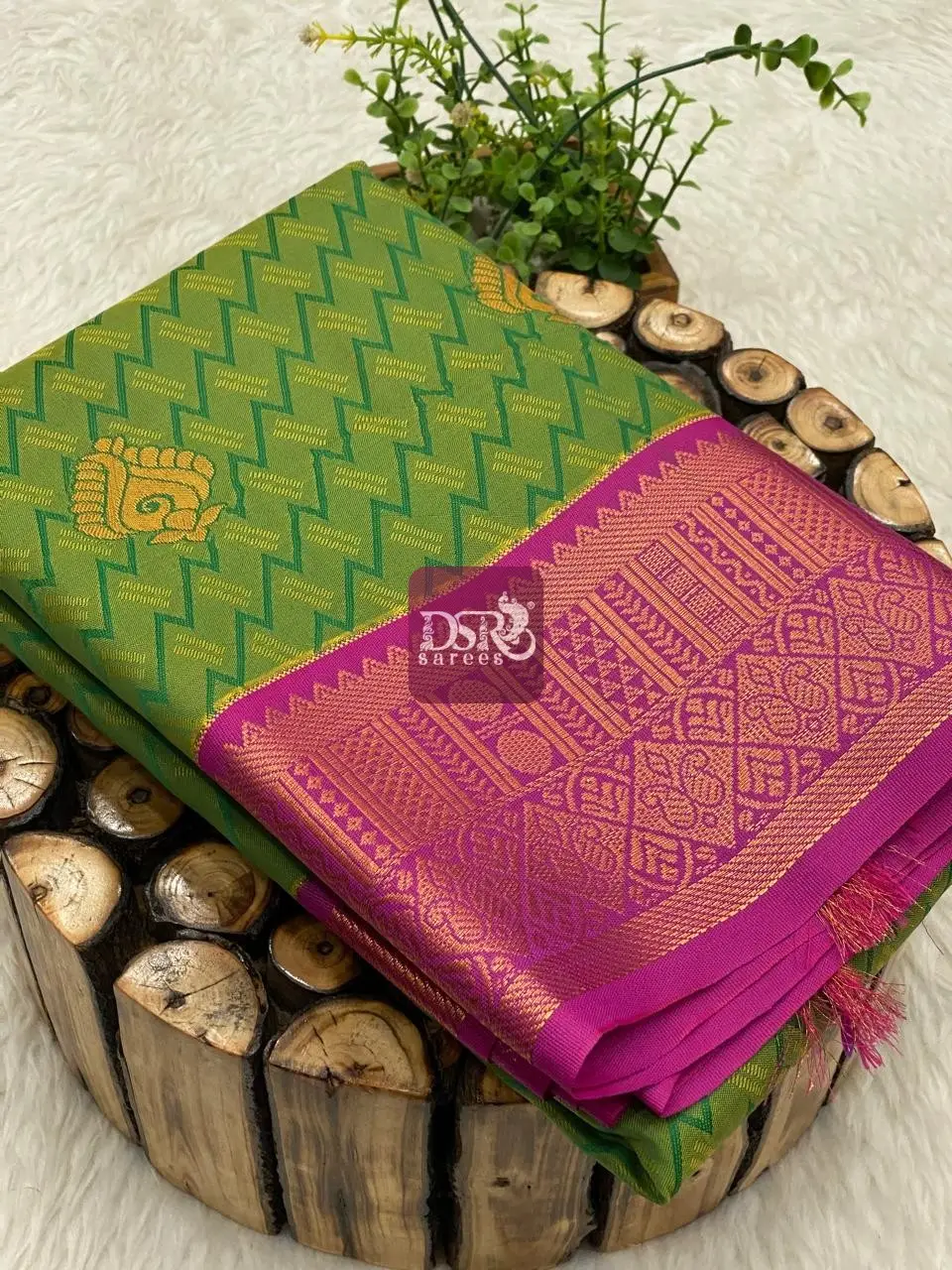 Korvai Border Embose Soft Silk