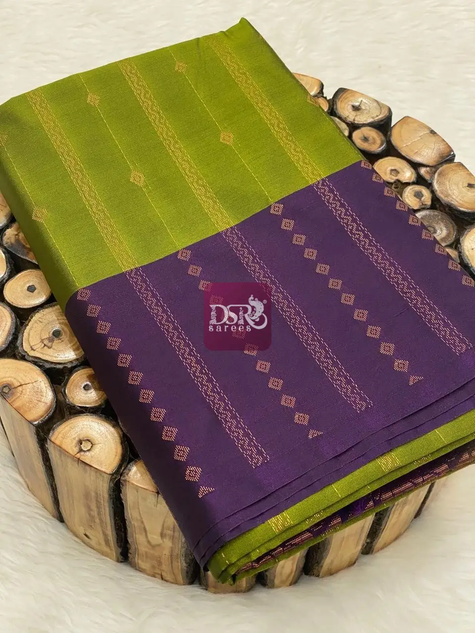 Vairaooshi  Slub Silk Saree