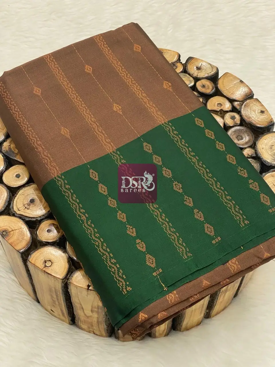 Vairaooshi  Slub Silk Saree