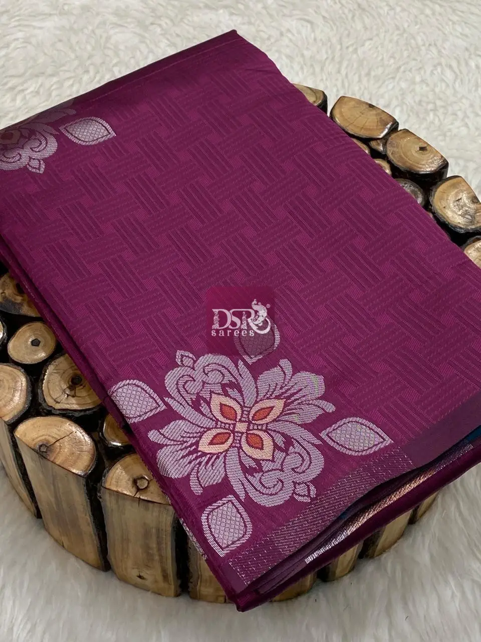 Borderless Emboss Sarees