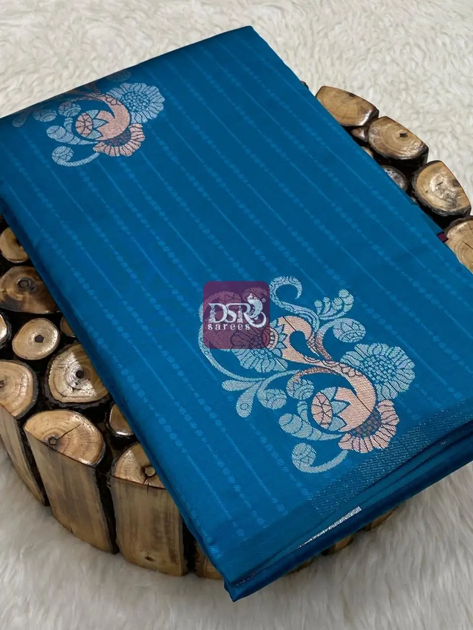 Borderless Emboss Sarees