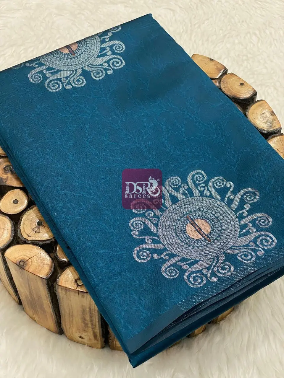 Borderless Emboss Sarees