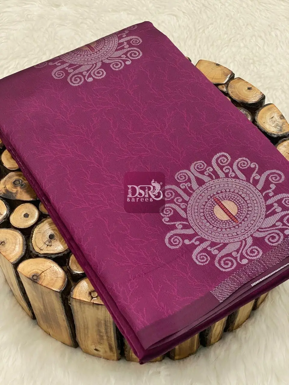 Borderless Emboss Sarees