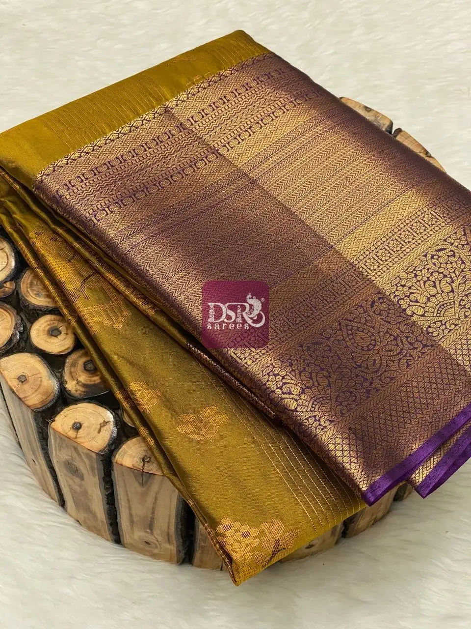 Premium Kanchi Lines Design