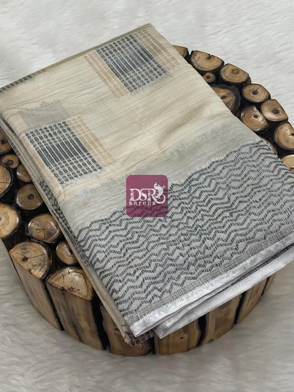 Venpattu Tusser Saree
