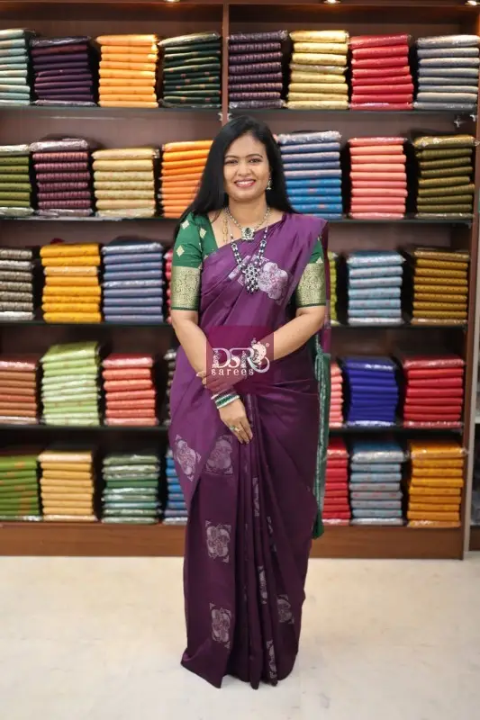 Borderless Emboss Sarees