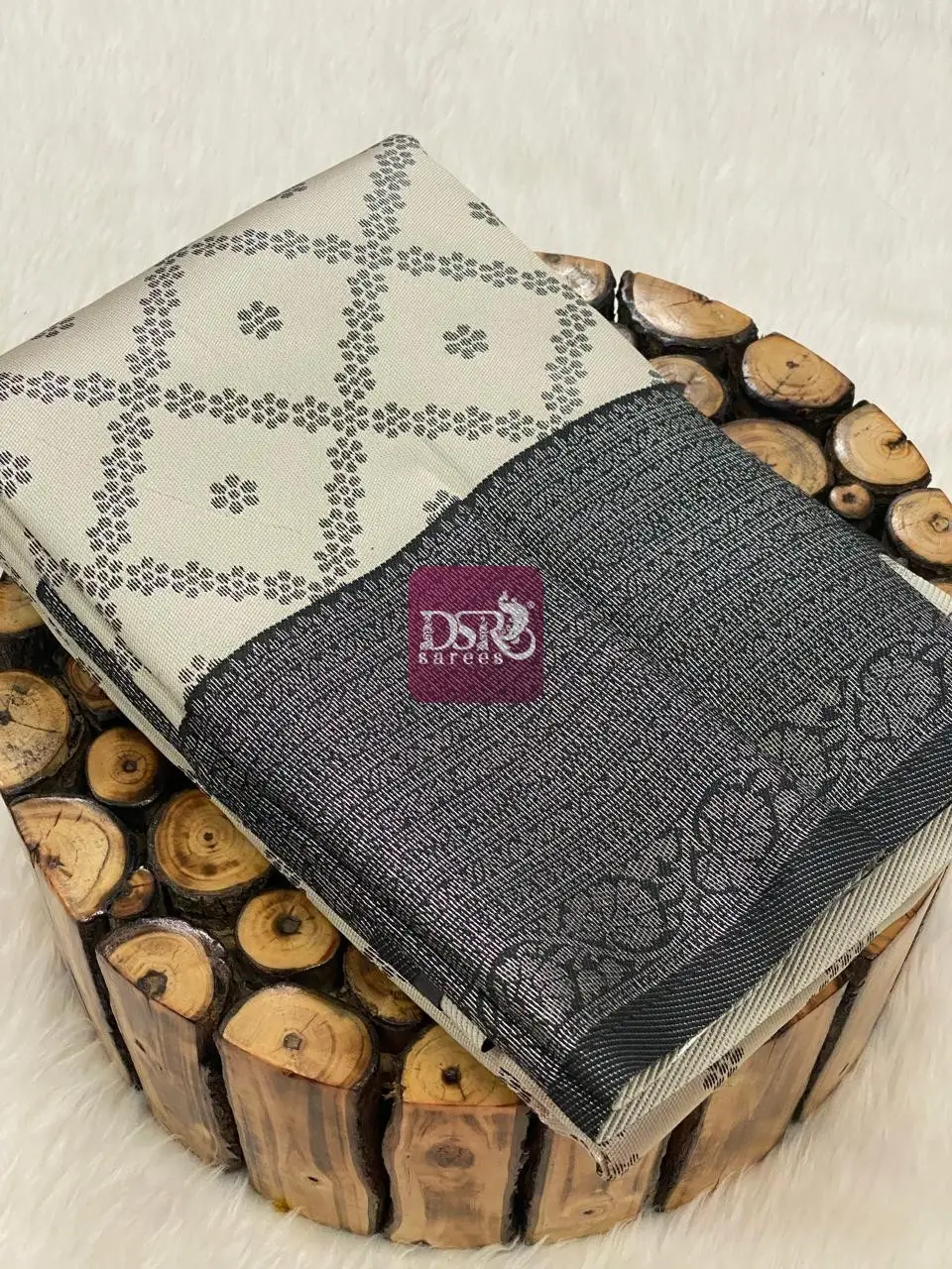 Chandravadhana saree