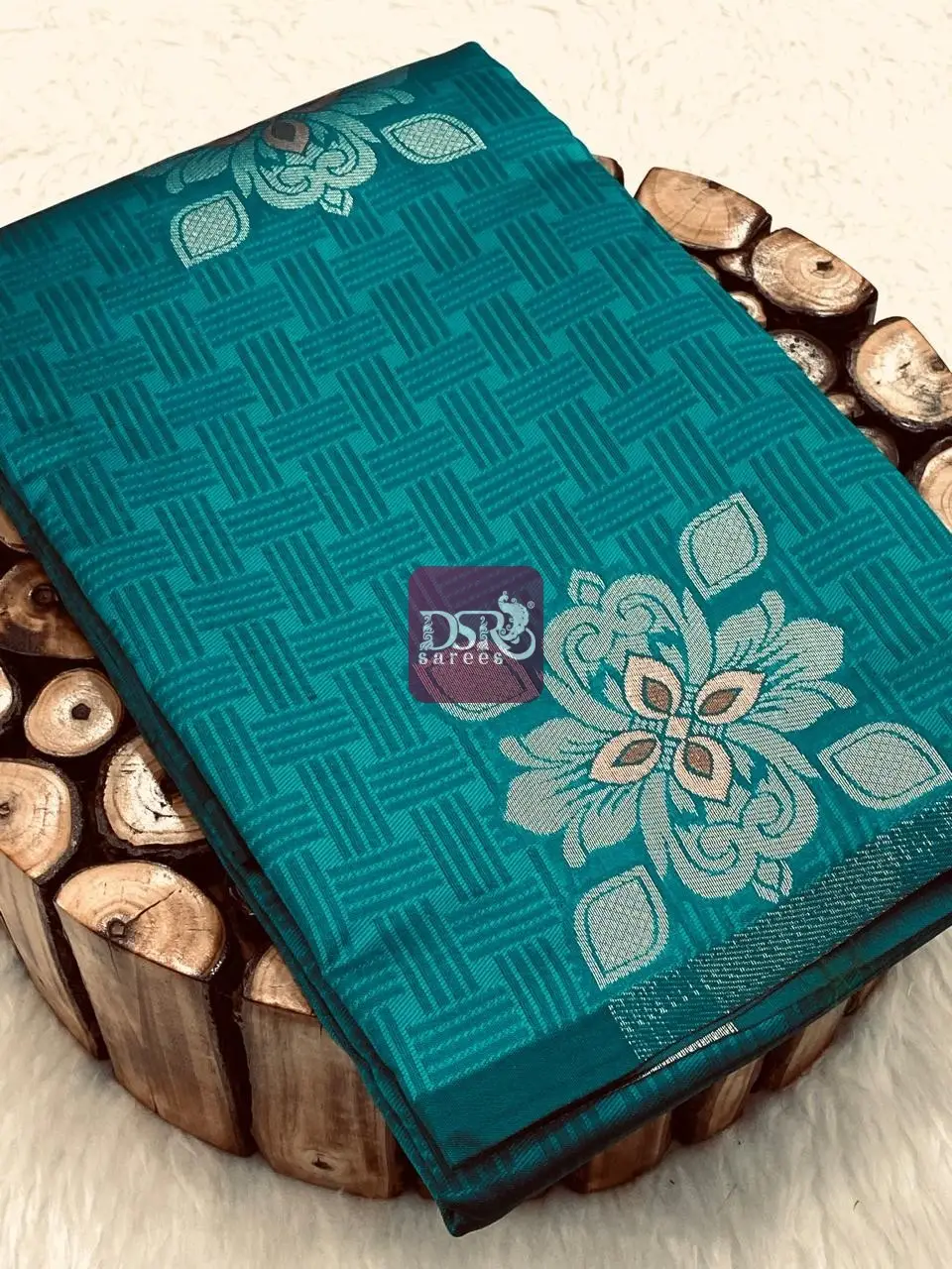 Borderless Emboss Sarees