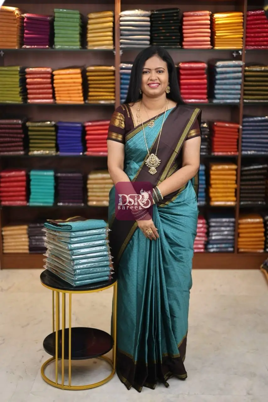 Arani Vairaooshi Soft Silk Saree