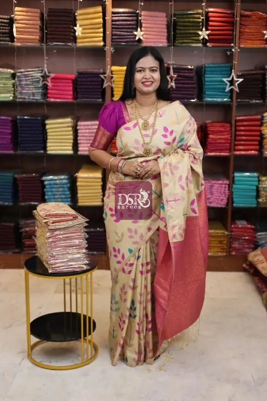 Premium Kanchi Borderless Soft Silk
