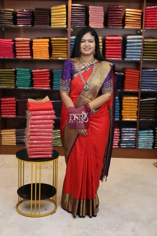 1000 Butta Korvai Border Saree