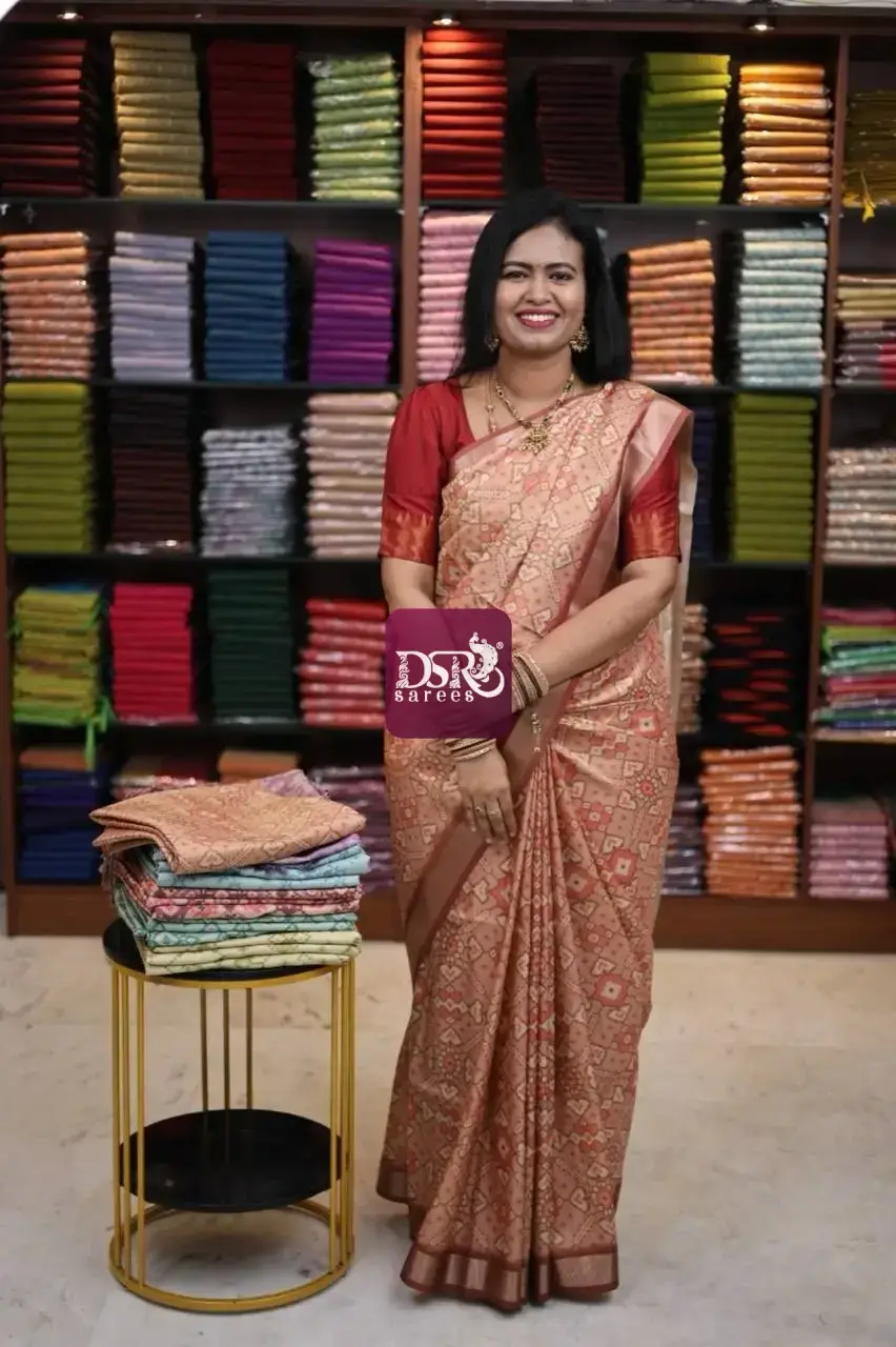 Venpattu Patola Digital Print Saree