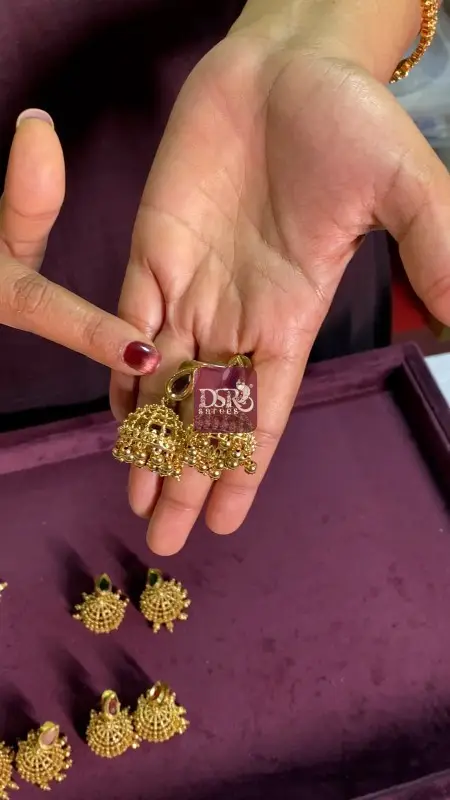 Earings Collections