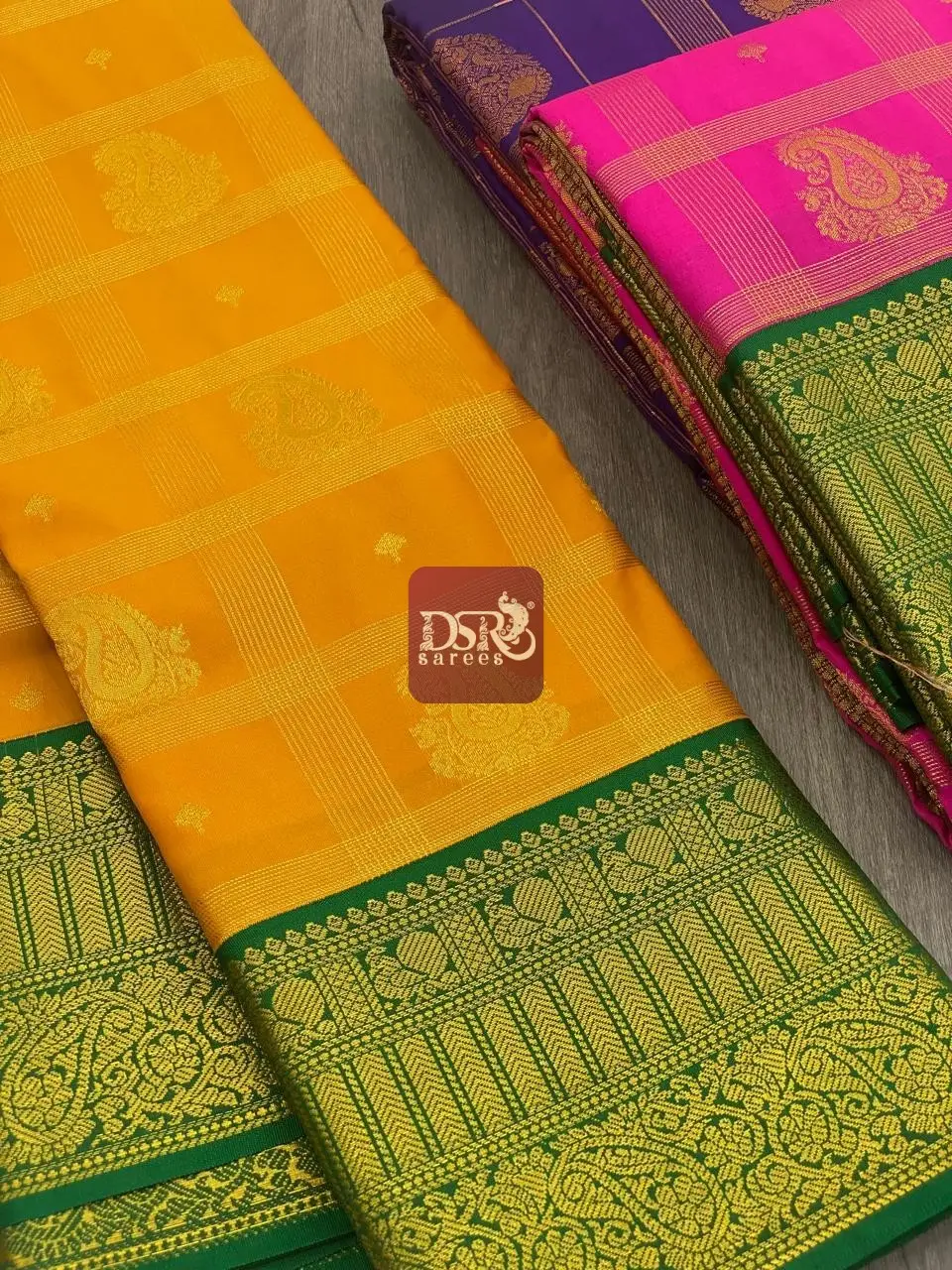 Vairaooshi Korvai Border Saree