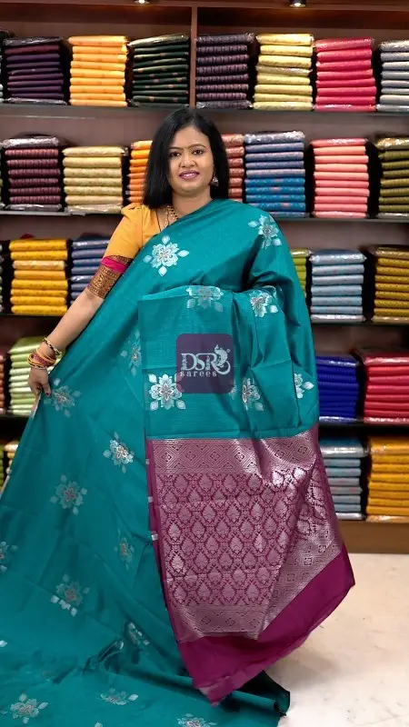 Borderless Emboss Sarees
