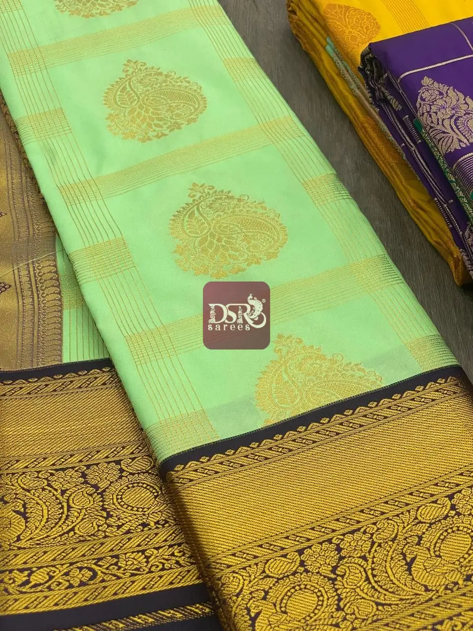 Vairaooshi Korvai Border Saree