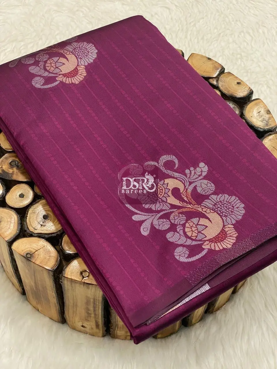 Borderless Emboss Sarees