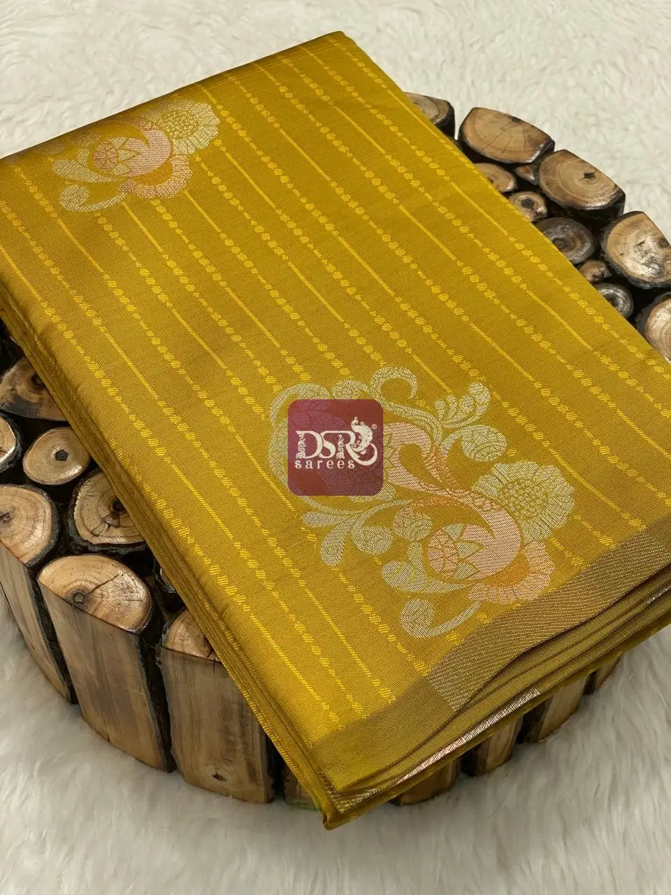 Borderless Emboss Sarees