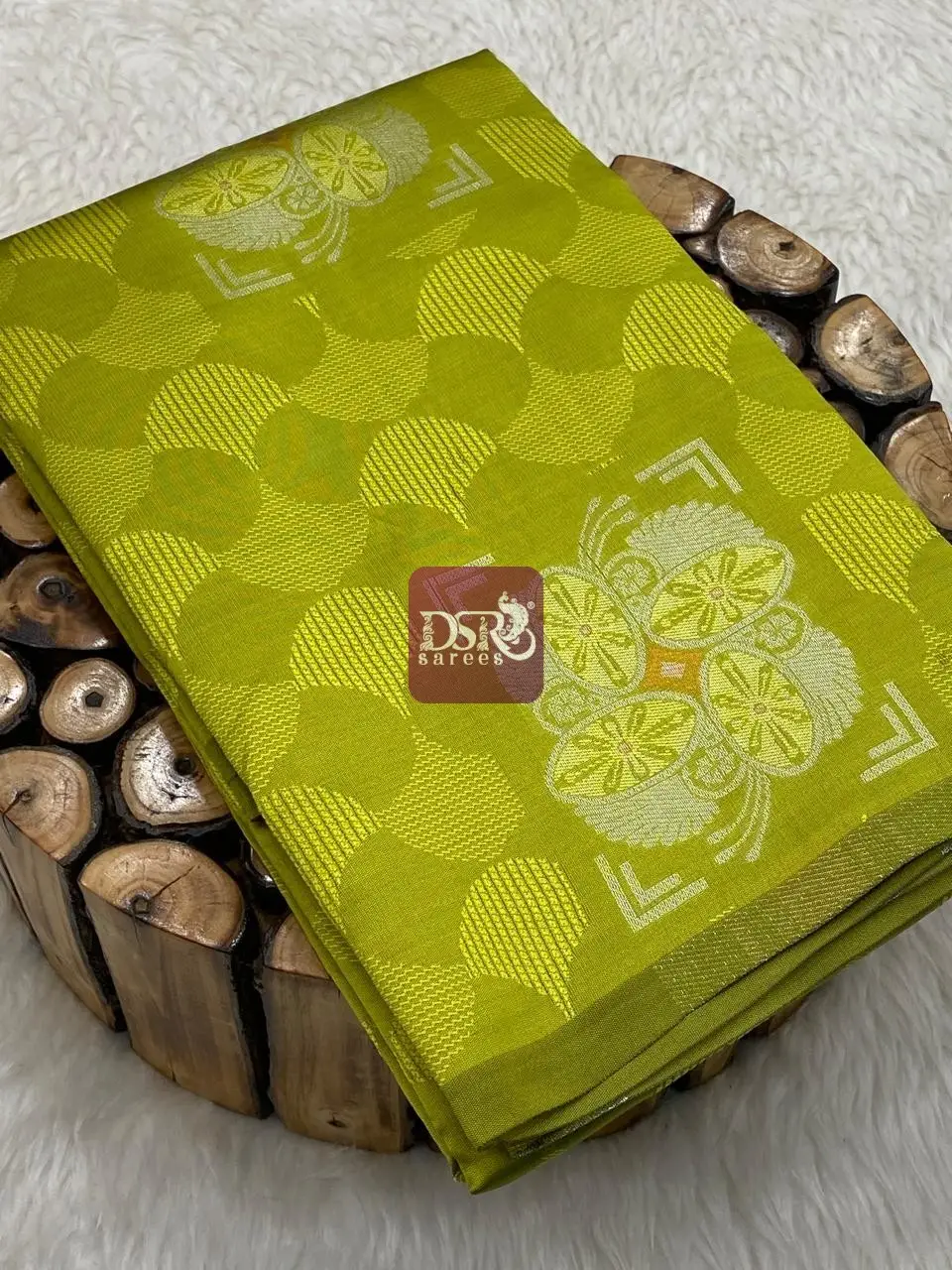 Borderless Emboss Sarees
