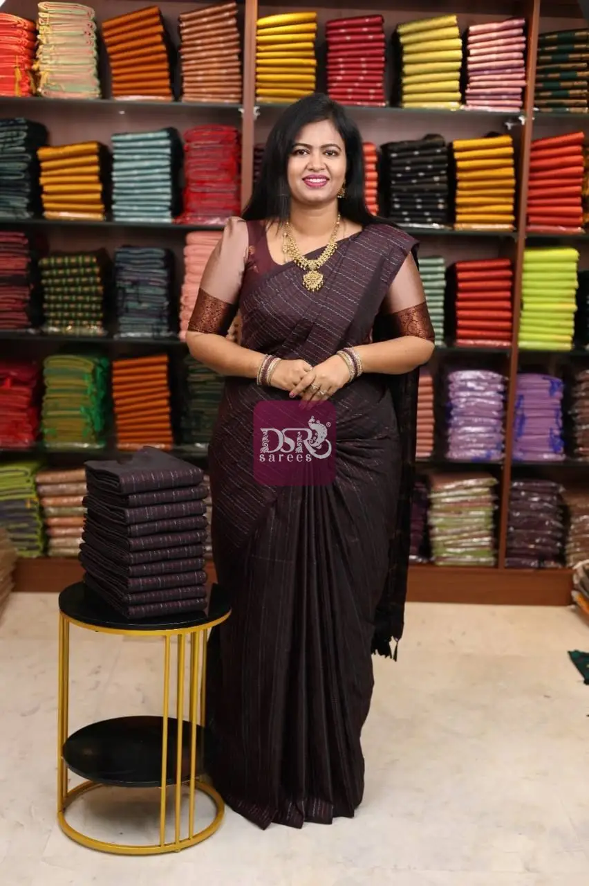 Arani Vairaooshi Soft Silk Saree