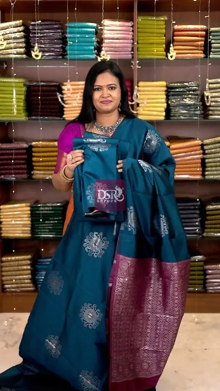 Borderless Emboss Sarees