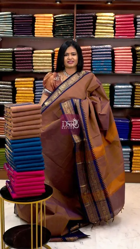 Chettinadu Cotton Sarees W/B