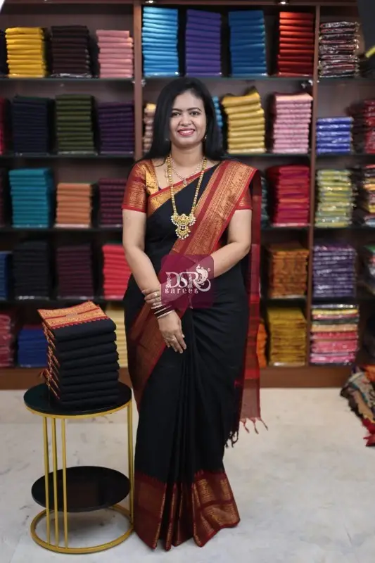 80's Count Chettinadu Sarees W/B