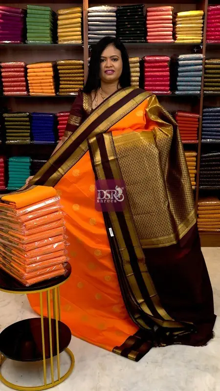 1000 Butta Korvai Border Saree