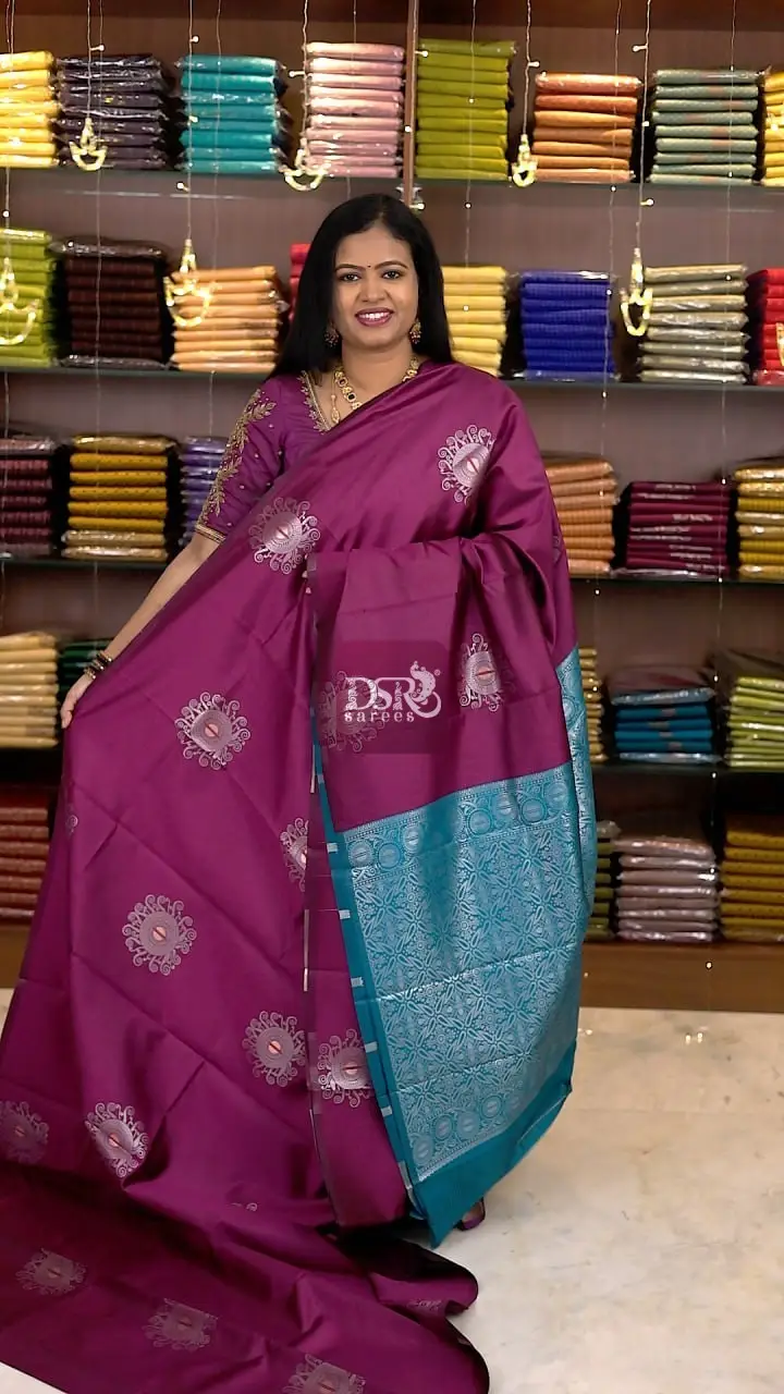 Borderless Emboss Sarees