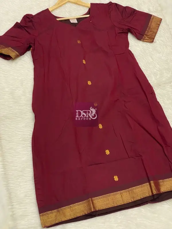 499- Offer Kurtis Side Open Top