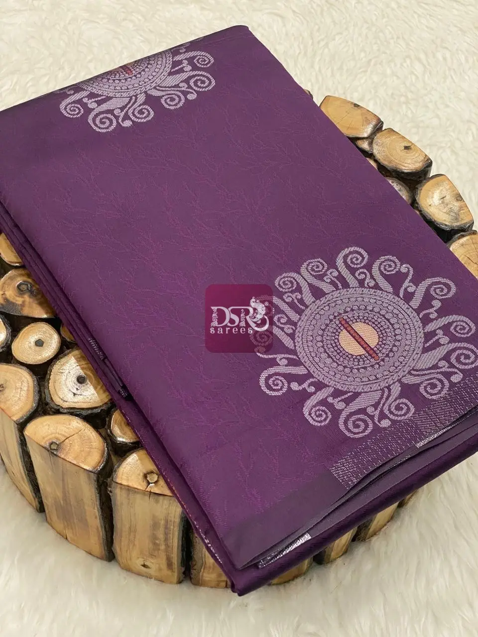 Borderless Emboss Sarees