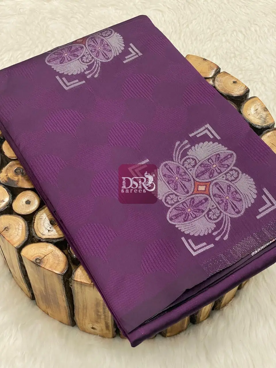 Borderless Emboss Sarees