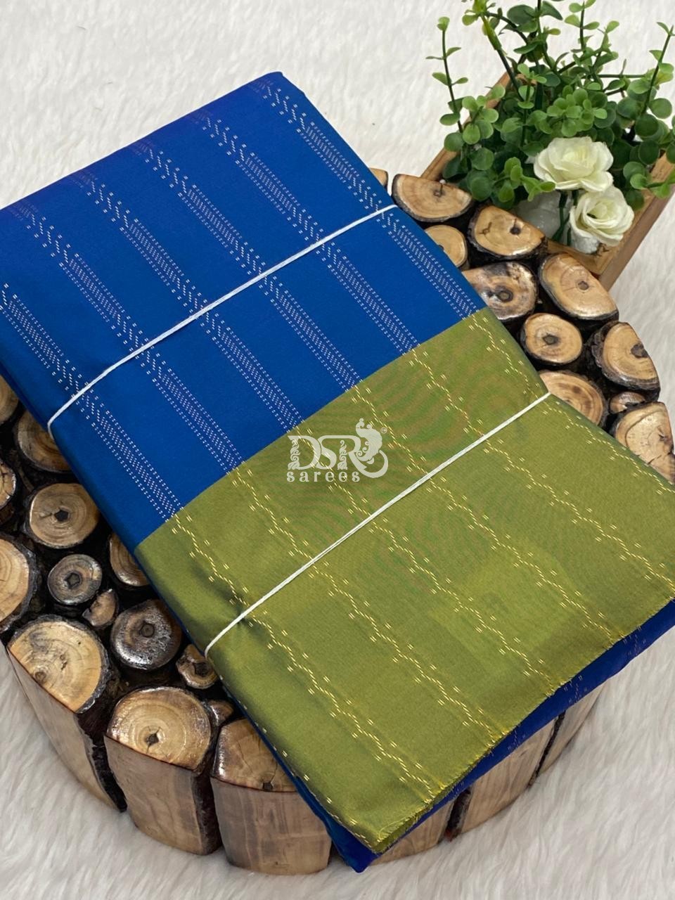 Arani Vairaooshi Soft Silk Saree