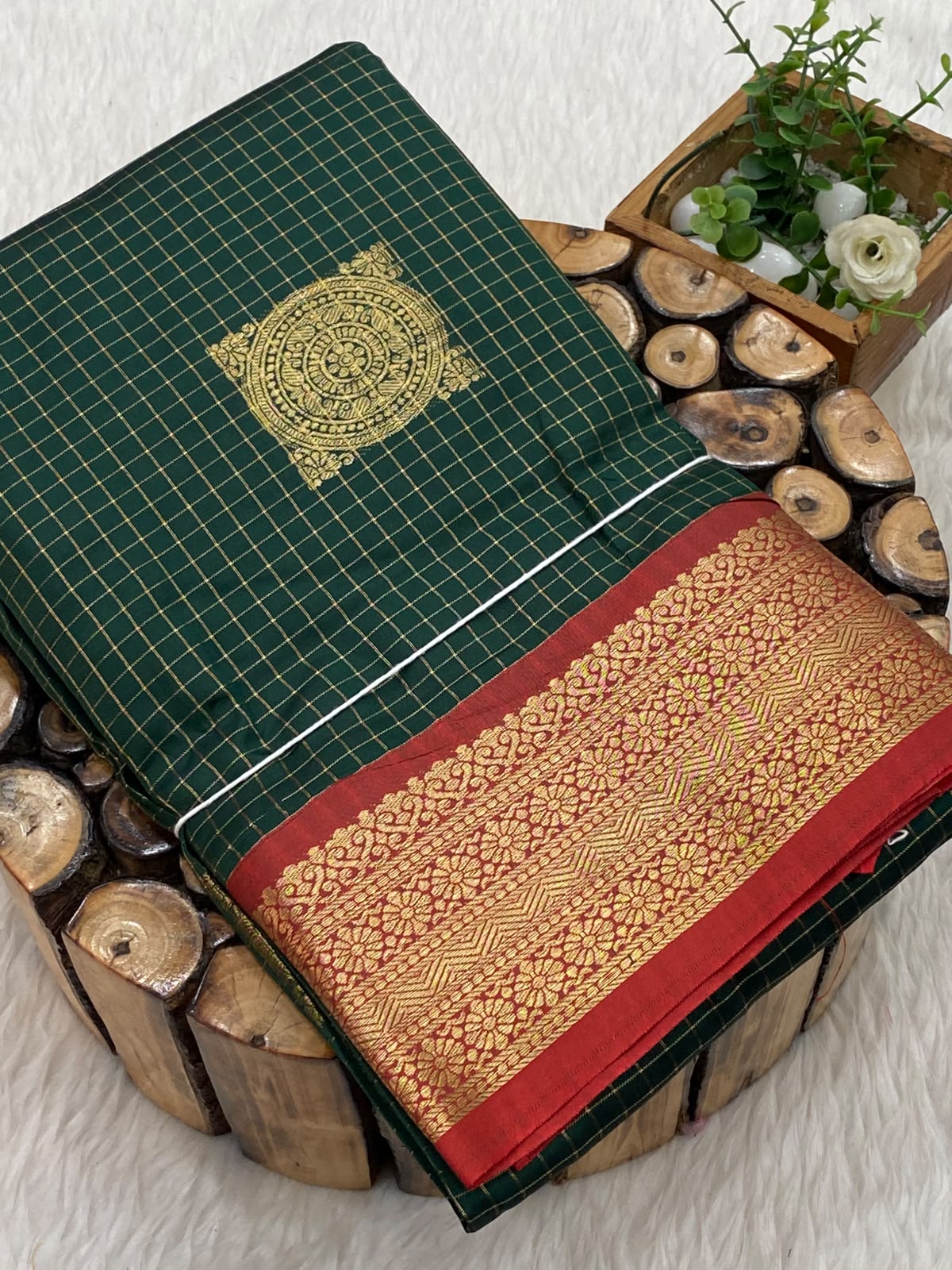 Budget Gadwal Pattu Saree